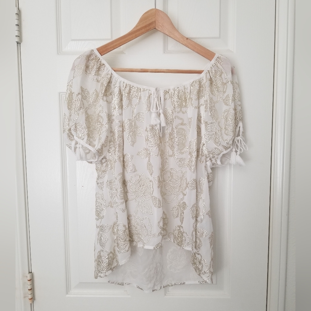 Abercrombie & Fitch MEDIUM top. New with tags.